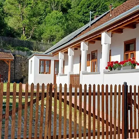 Karadi Vendeghaz Apartment Háromhuta Exterior photo