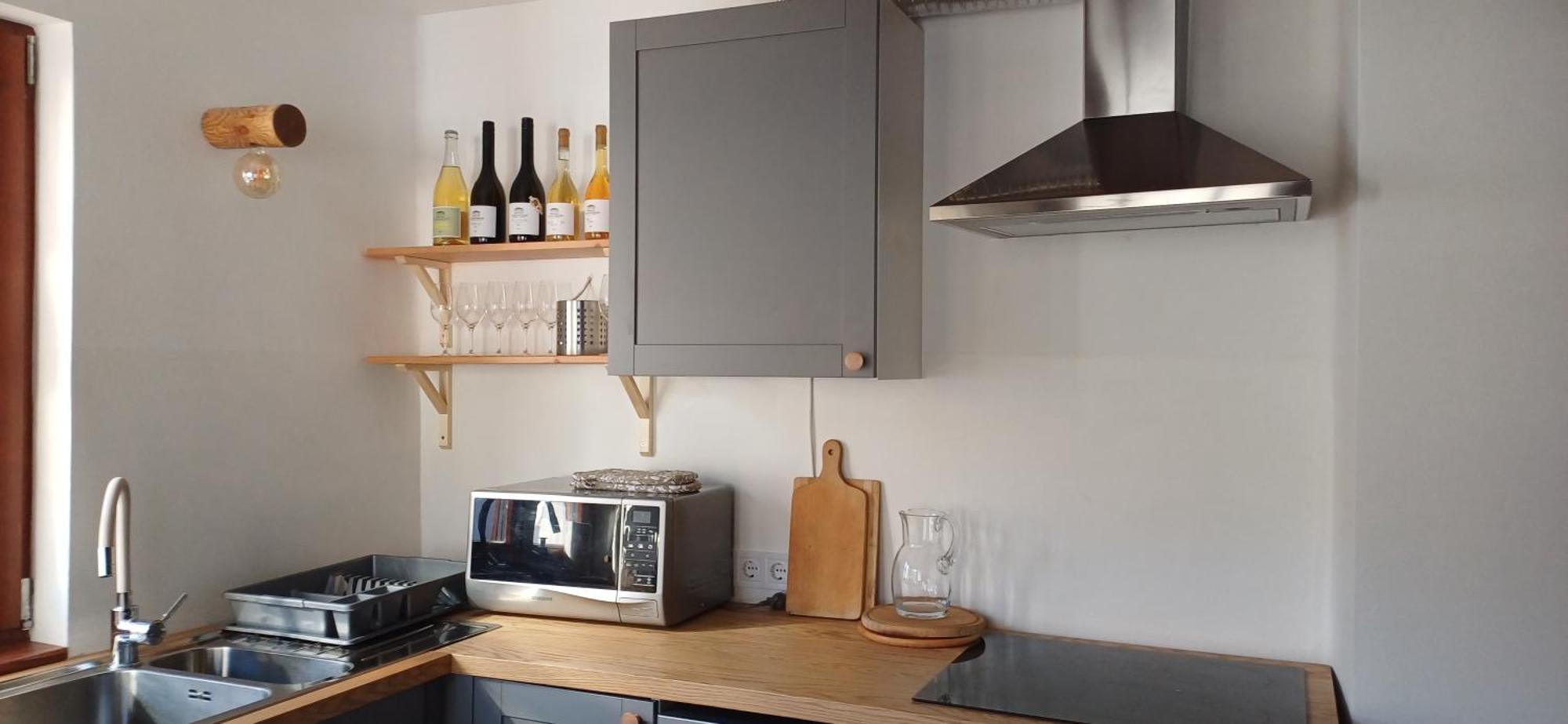 Apartment Karadi Vendeghaz Háromhuta