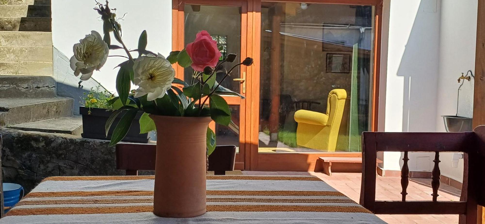 Karadi Vendeghaz Apartment Háromhuta